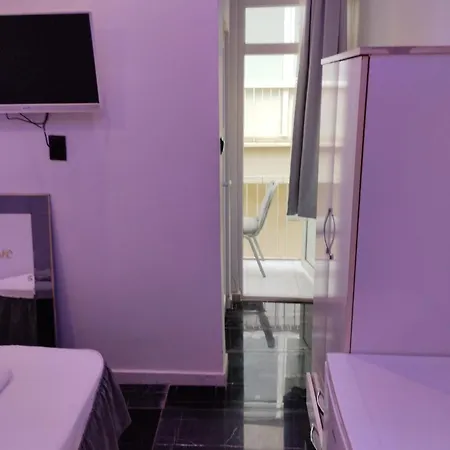 Atlas Hostal *