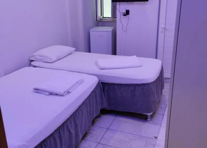 Atlas Hostel *
